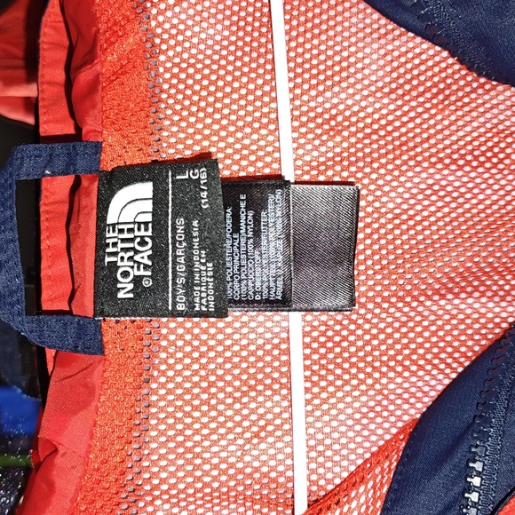 The North Face ski jacket just shell - Picture 2 of 2